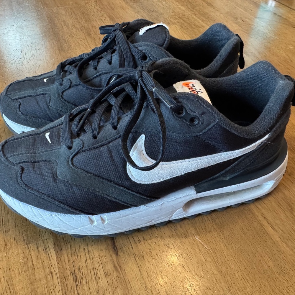 Women's Nike Air Max Dawn - Black - 7.5 - Picture 6 of 8